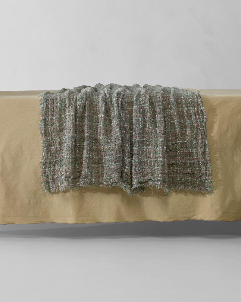 BOY-PLAID_ALLORO_01.jpg