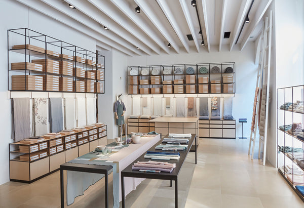 Lo store Society Limonta di Milano cambia look e si rifà al concept della merceria, in chiave contemporanea